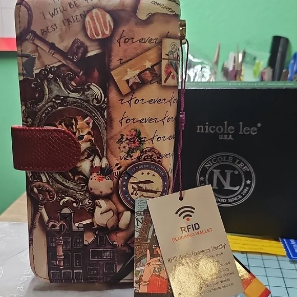 Nicole Lee Artistic Floral Wallet with Clock Design - Picture 2 of 7